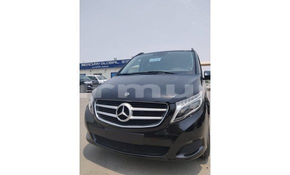 Acheter Import Voiture Mercedes-Benz 250 Noir à Import - Dubai, Région de la Bouenza Acheter Import Voiture Mercedes-Benz 250 Noir à Import - Dubai, Région de la Bouenza