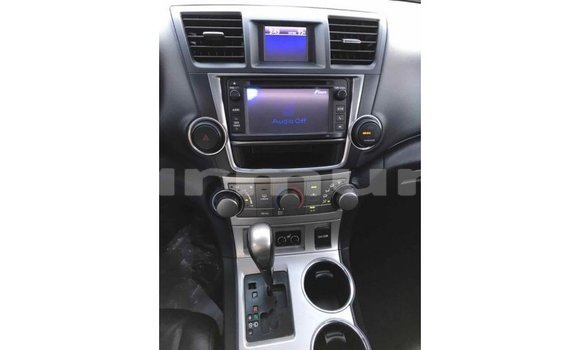 Buy Import Toyota Highlander Black Car in Import - Dubai in Region of Bouenza Buy Import Toyota Highlander Black Car in Import - Dubai in Region of Bouenza