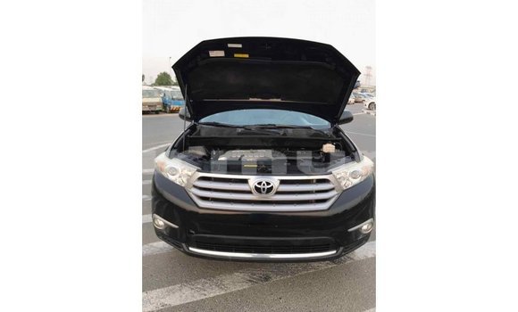 Buy Import Toyota Highlander Black Car in Import - Dubai in Region of Bouenza Buy Import Toyota Highlander Black Car in Import - Dubai in Region of Bouenza