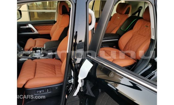 Buy Import Toyota Land Cruiser Black Car in Import - Dubai in Region of Bouenza Buy Import Toyota Land Cruiser Black Car in Import - Dubai in Region of Bouenza