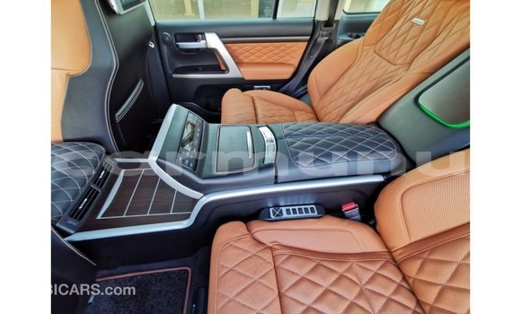 Buy Import Toyota Land Cruiser Black Car in Import - Dubai in Region of Bouenza Buy Import Toyota Land Cruiser Black Car in Import - Dubai in Region of Bouenza