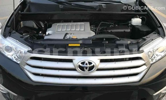 Buy Import Toyota Highlander Black Car in Import - Dubai in Region of Bouenza Buy Import Toyota Highlander Black Car in Import - Dubai in Region of Bouenza