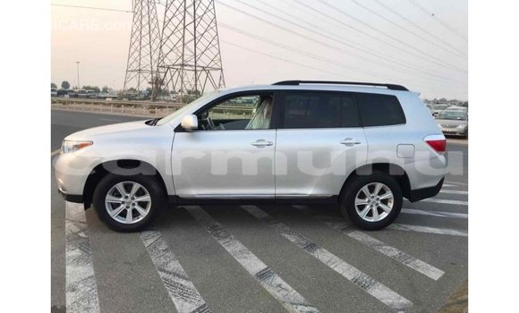 Buy Import Toyota Highlander Other Car in Import - Dubai in Region of Bouenza Buy Import Toyota Highlander Other Car in Import - Dubai in Region of Bouenza