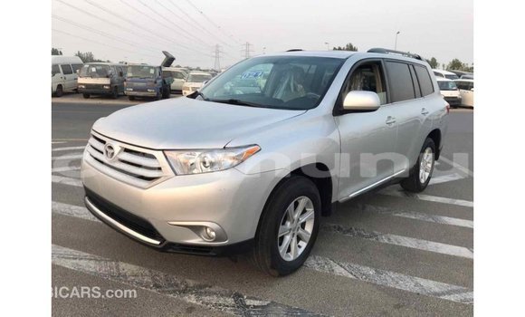 Buy Import Toyota Highlander Other Car in Import - Dubai in Region of Bouenza Buy Import Toyota Highlander Other Car in Import - Dubai in Region of Bouenza