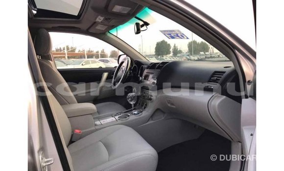 Buy Import Toyota Highlander Other Car in Import - Dubai in Region of Bouenza Buy Import Toyota Highlander Other Car in Import - Dubai in Region of Bouenza