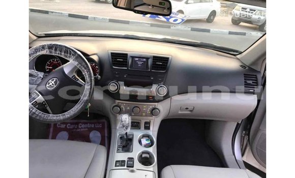 Buy Import Toyota Highlander Other Car in Import - Dubai in Region of Bouenza Buy Import Toyota Highlander Other Car in Import - Dubai in Region of Bouenza