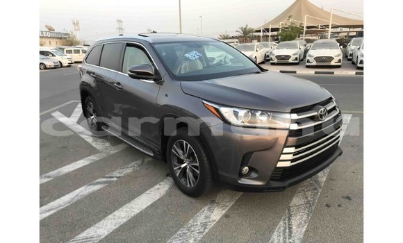 Buy Import Toyota Highlander Other Car in Import - Dubai in Region of Bouenza Buy Import Toyota Highlander Other Car in Import - Dubai in Region of Bouenza