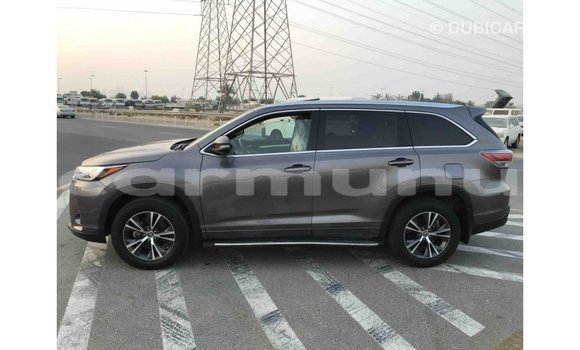 Buy Import Toyota Highlander Other Car in Import - Dubai in Region of Bouenza Buy Import Toyota Highlander Other Car in Import - Dubai in Region of Bouenza