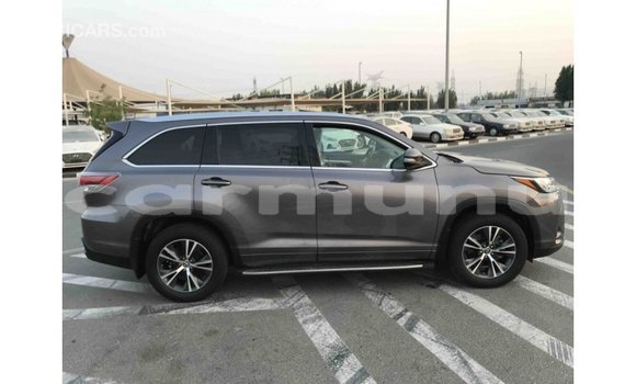 Buy Import Toyota Highlander Other Car in Import - Dubai in Region of Bouenza Buy Import Toyota Highlander Other Car in Import - Dubai in Region of Bouenza