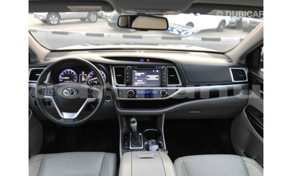 Buy Import Toyota Highlander Other Car in Import - Dubai in Region of Bouenza Buy Import Toyota Highlander Other Car in Import - Dubai in Region of Bouenza