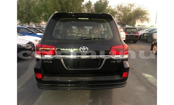 Buy Import Toyota Land Cruiser Black Car in Import - Dubai in Region of Bouenza Buy Import Toyota Land Cruiser Black Car in Import - Dubai in Region of Bouenza