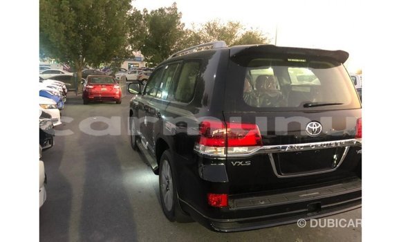 Buy Import Toyota Land Cruiser Black Car in Import - Dubai in Region of Bouenza Buy Import Toyota Land Cruiser Black Car in Import - Dubai in Region of Bouenza