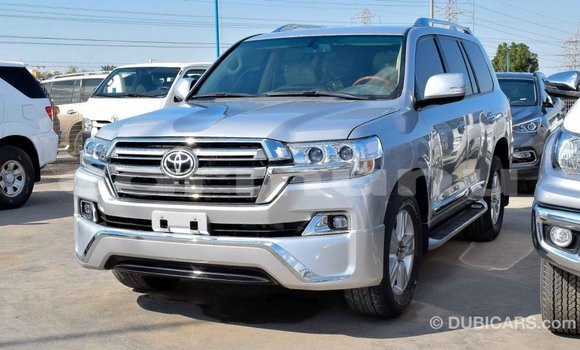 Buy Import Toyota Land Cruiser Other Car in Import - Dubai in Region of Bouenza Buy Import Toyota Land Cruiser Other Car in Import - Dubai in Region of Bouenza
