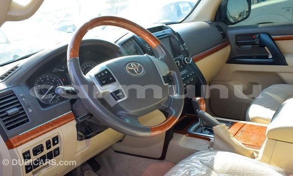 Buy Import Toyota Land Cruiser Other Car in Import - Dubai in Region of Bouenza Buy Import Toyota Land Cruiser Other Car in Import - Dubai in Region of Bouenza