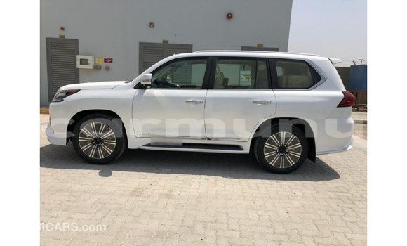 Acheter Import Voiture Lexus LX Blanc à Import - Dubai, Région de la Bouenza Acheter Import Voiture Lexus LX Blanc à Import - Dubai, Région de la Bouenza