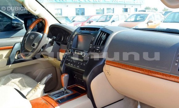 Buy Import Toyota Land Cruiser Other Car in Import - Dubai in Region of Bouenza Buy Import Toyota Land Cruiser Other Car in Import - Dubai in Region of Bouenza