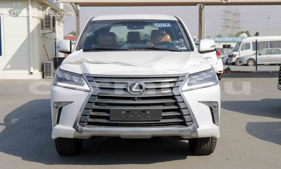 Acheter Import Voiture Lexus LX Blanc à Import - Dubai, Région de la Bouenza Acheter Import Voiture Lexus LX Blanc à Import - Dubai, Région de la Bouenza