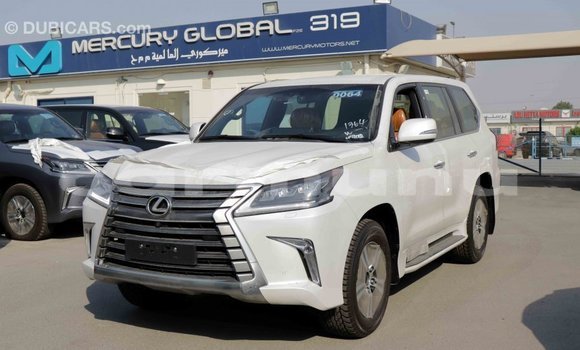 Acheter Import Voiture Lexus LX Blanc à Import - Dubai, Région de la Bouenza Acheter Import Voiture Lexus LX Blanc à Import - Dubai, Région de la Bouenza