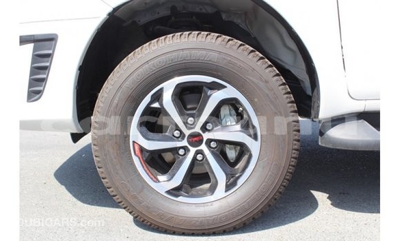 Buy Import Toyota Hilux White Car in Import - Dubai in Region of Bouenza Buy Import Toyota Hilux White Car in Import - Dubai in Region of Bouenza