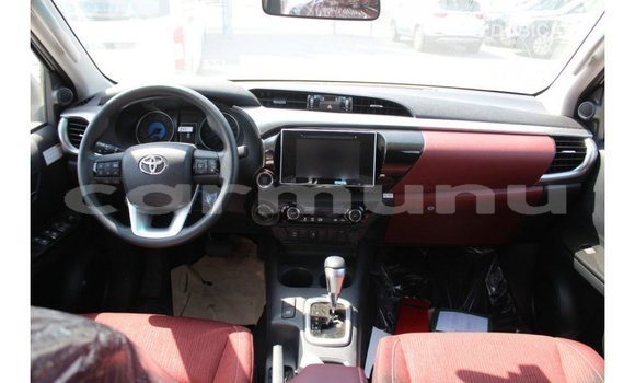 Buy Import Toyota Hilux White Car in Import - Dubai in Region of Bouenza Buy Import Toyota Hilux White Car in Import - Dubai in Region of Bouenza