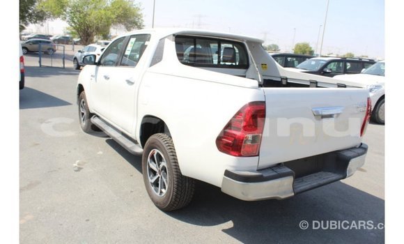 Buy Import Toyota Hilux White Car in Import - Dubai in Region of Bouenza Buy Import Toyota Hilux White Car in Import - Dubai in Region of Bouenza