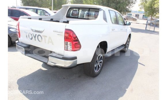 Buy Import Toyota Hilux White Car in Import - Dubai in Region of Bouenza Buy Import Toyota Hilux White Car in Import - Dubai in Region of Bouenza