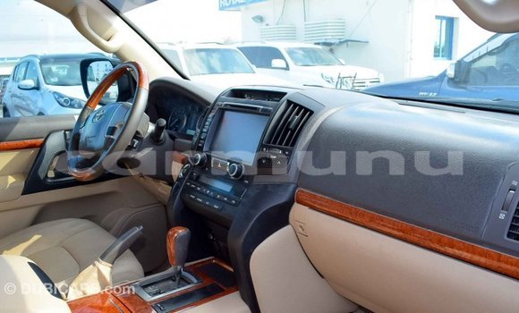 Buy Import Toyota Land Cruiser Black Car in Import - Dubai in Region of Bouenza Buy Import Toyota Land Cruiser Black Car in Import - Dubai in Region of Bouenza