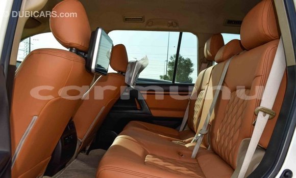 Buy Import Toyota Land Cruiser White Car in Import - Dubai in Region of Bouenza Buy Import Toyota Land Cruiser White Car in Import - Dubai in Region of Bouenza