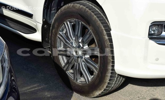 Buy Import Toyota Land Cruiser White Car in Import - Dubai in Region of Bouenza Buy Import Toyota Land Cruiser White Car in Import - Dubai in Region of Bouenza