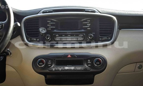 Acheter Import Voiture Kia Sorento Marron à Import - Dubai, Région de la Bouenza Acheter Import Voiture Kia Sorento Marron à Import - Dubai, Région de la Bouenza