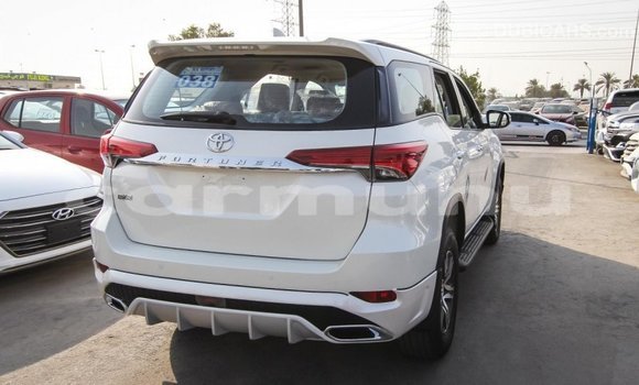 Buy Import Toyota Fortuner White Car in Import - Dubai in Region of Bouenza Buy Import Toyota Fortuner White Car in Import - Dubai in Region of Bouenza