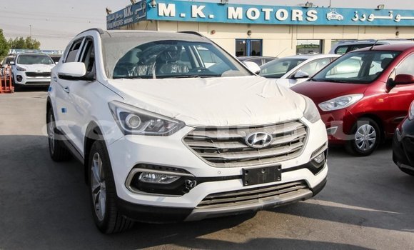 Acheter Import Voiture Hyundai Santa Fe Blanc à Import - Dubai, Région de la Bouenza Acheter Import Voiture Hyundai Santa Fe Blanc à Import - Dubai, Région de la Bouenza
