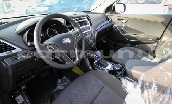 Acheter Import Voiture Hyundai Santa Fe Blanc à Import - Dubai, Région de la Bouenza Acheter Import Voiture Hyundai Santa Fe Blanc à Import - Dubai, Région de la Bouenza