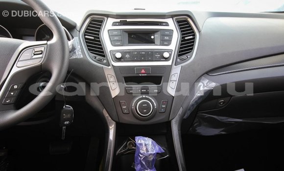 Acheter Import Voiture Hyundai Santa Fe Blanc à Import - Dubai, Région de la Bouenza Acheter Import Voiture Hyundai Santa Fe Blanc à Import - Dubai, Région de la Bouenza