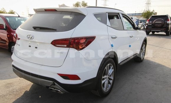 Acheter Import Voiture Hyundai Santa Fe Blanc à Import - Dubai, Région de la Bouenza Acheter Import Voiture Hyundai Santa Fe Blanc à Import - Dubai, Région de la Bouenza