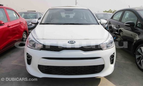 Acheter Import Voiture Kia Rio Blanc à Import - Dubai, Région de la Bouenza Acheter Import Voiture Kia Rio Blanc à Import - Dubai, Région de la Bouenza