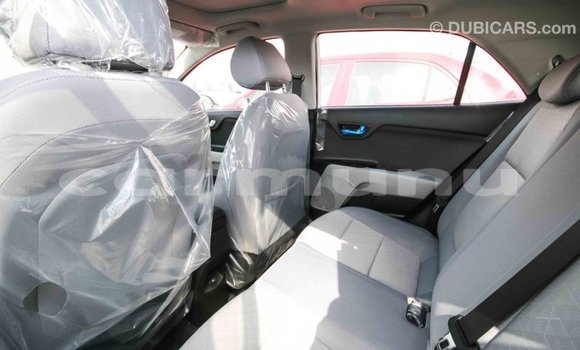 Acheter Import Voiture Kia Rio Blanc à Import - Dubai, Région de la Bouenza Acheter Import Voiture Kia Rio Blanc à Import - Dubai, Région de la Bouenza