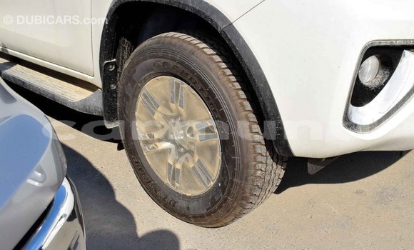 Acheter Import Voiture Toyota Fortuner Blanc à Import - Dubai, Région de la Bouenza Acheter Import Voiture Toyota Fortuner Blanc à Import - Dubai, Région de la Bouenza