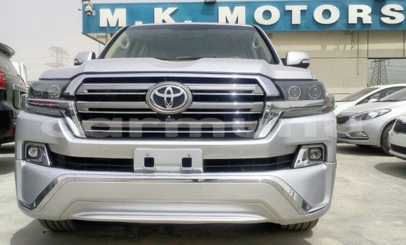 Buy Import Toyota Land Cruiser Other Car in Import - Dubai in Region of Bouenza Buy Import Toyota Land Cruiser Other Car in Import - Dubai in Region of Bouenza