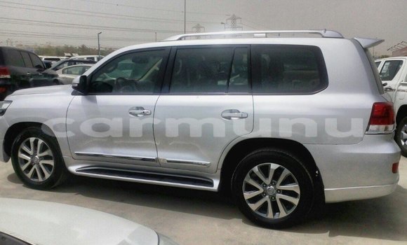 Buy Import Toyota Land Cruiser Other Car in Import - Dubai in Region of Bouenza Buy Import Toyota Land Cruiser Other Car in Import - Dubai in Region of Bouenza