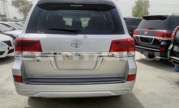 Buy Import Toyota Land Cruiser Other Car in Import - Dubai in Region of Bouenza Buy Import Toyota Land Cruiser Other Car in Import - Dubai in Region of Bouenza