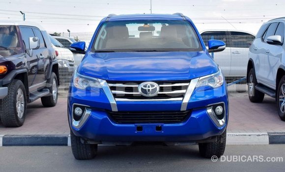 Acheter Import Voiture Toyota Fortuner Bleu à Import - Dubai, Région de la Bouenza Acheter Import Voiture Toyota Fortuner Bleu à Import - Dubai, Région de la Bouenza