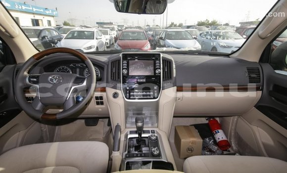 Buy Import Toyota Land Cruiser Black Car in Import - Dubai in Region of Bouenza Buy Import Toyota Land Cruiser Black Car in Import - Dubai in Region of Bouenza
