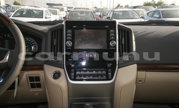 Buy Import Toyota Land Cruiser Black Car in Import - Dubai in Region of Bouenza Buy Import Toyota Land Cruiser Black Car in Import - Dubai in Region of Bouenza