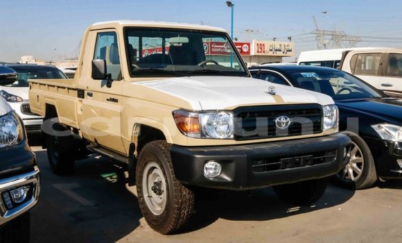 Acheter Import Voiture Toyota Land Cruiser Beige à Import - Dubai, Région de la Bouenza Acheter Import Voiture Toyota Land Cruiser Beige à Import - Dubai, Région de la Bouenza