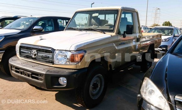 Acheter Import Voiture Toyota Land Cruiser Beige à Import - Dubai, Région de la Bouenza Acheter Import Voiture Toyota Land Cruiser Beige à Import - Dubai, Région de la Bouenza