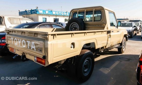 Acheter Import Voiture Toyota Land Cruiser Beige à Import - Dubai, Région de la Bouenza Acheter Import Voiture Toyota Land Cruiser Beige à Import - Dubai, Région de la Bouenza