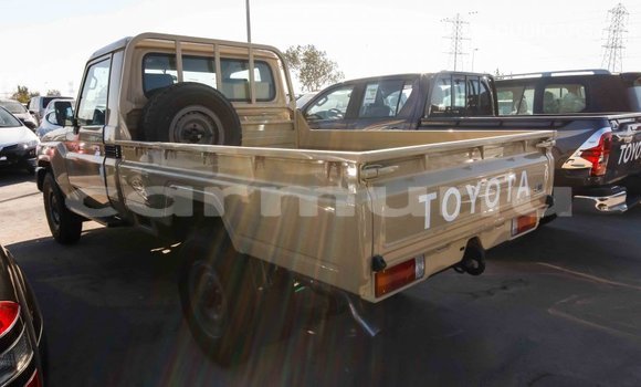 Acheter Import Voiture Toyota Land Cruiser Beige à Import - Dubai, Région de la Bouenza Acheter Import Voiture Toyota Land Cruiser Beige à Import - Dubai, Région de la Bouenza