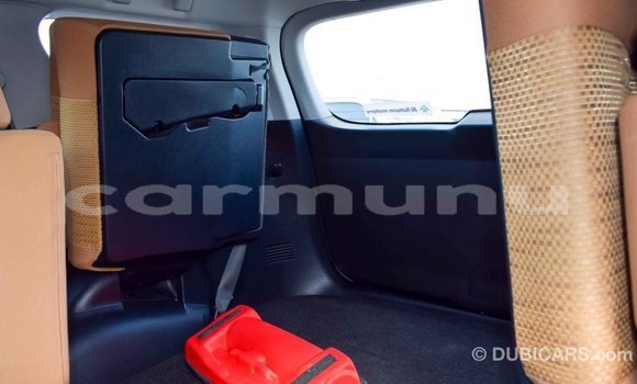 Acheter Import Voiture Toyota Fortuner Bleu à Import - Dubai, Région de la Bouenza Acheter Import Voiture Toyota Fortuner Bleu à Import - Dubai, Région de la Bouenza