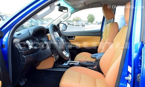 Acheter Import Voiture Toyota Fortuner Bleu à Import - Dubai, Région de la Bouenza Acheter Import Voiture Toyota Fortuner Bleu à Import - Dubai, Région de la Bouenza